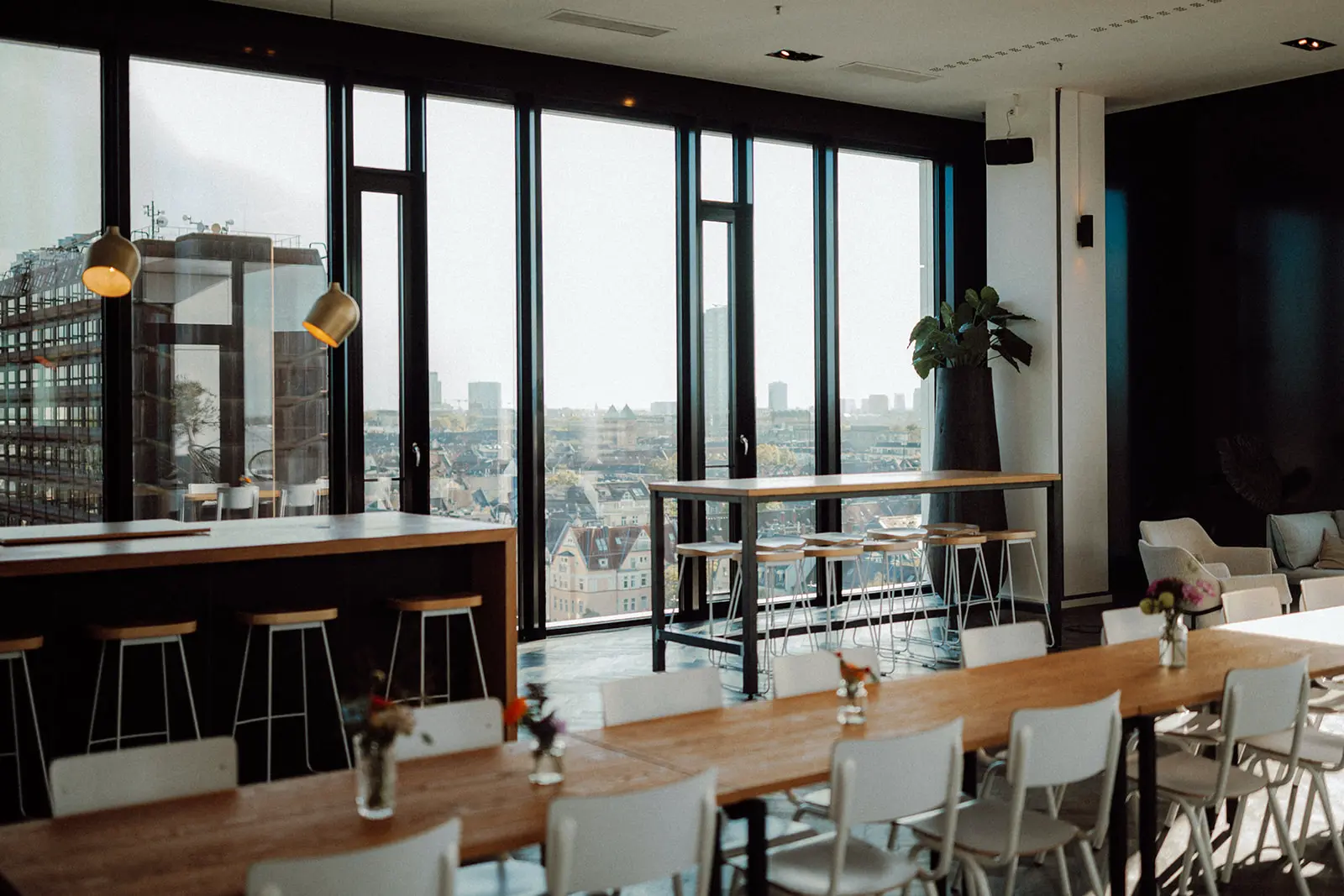 Urban Wedding in Düsseldorf – Tiana & Daniel feiern zwischen Altstadt und Forty Four 41 FZ9A1981