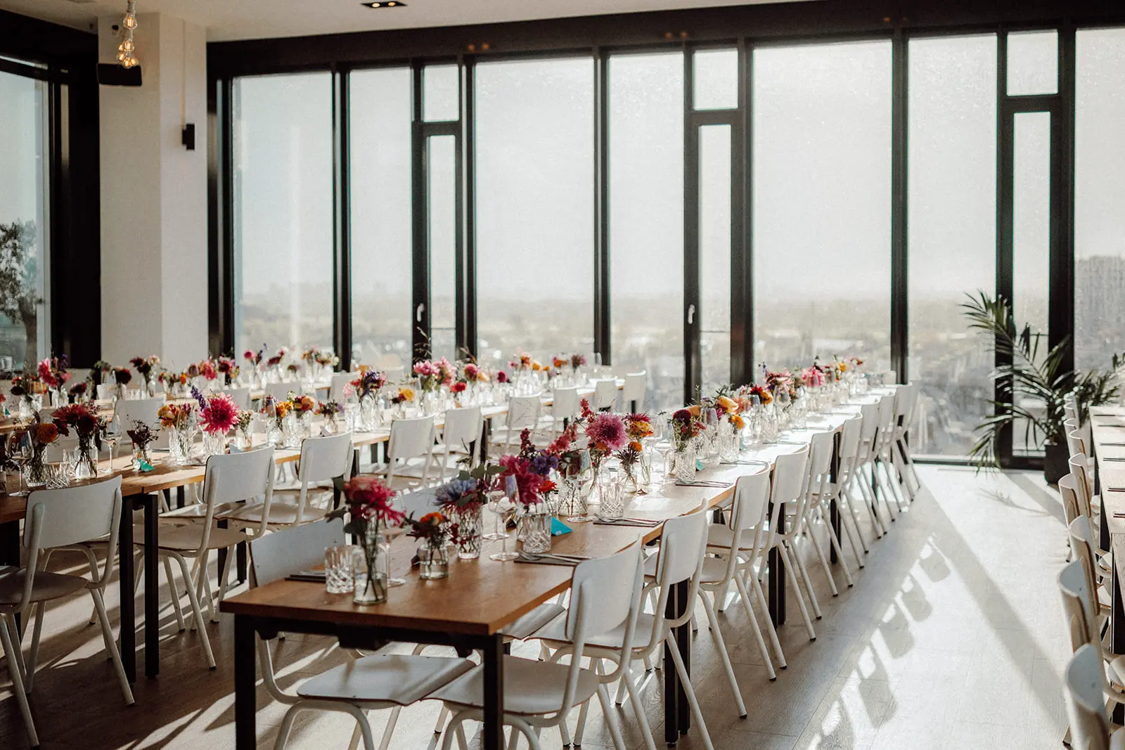 Urban Wedding in Düsseldorf – Tiana & Daniel feiern zwischen Altstadt und Forty Four 49 FZ9A2044